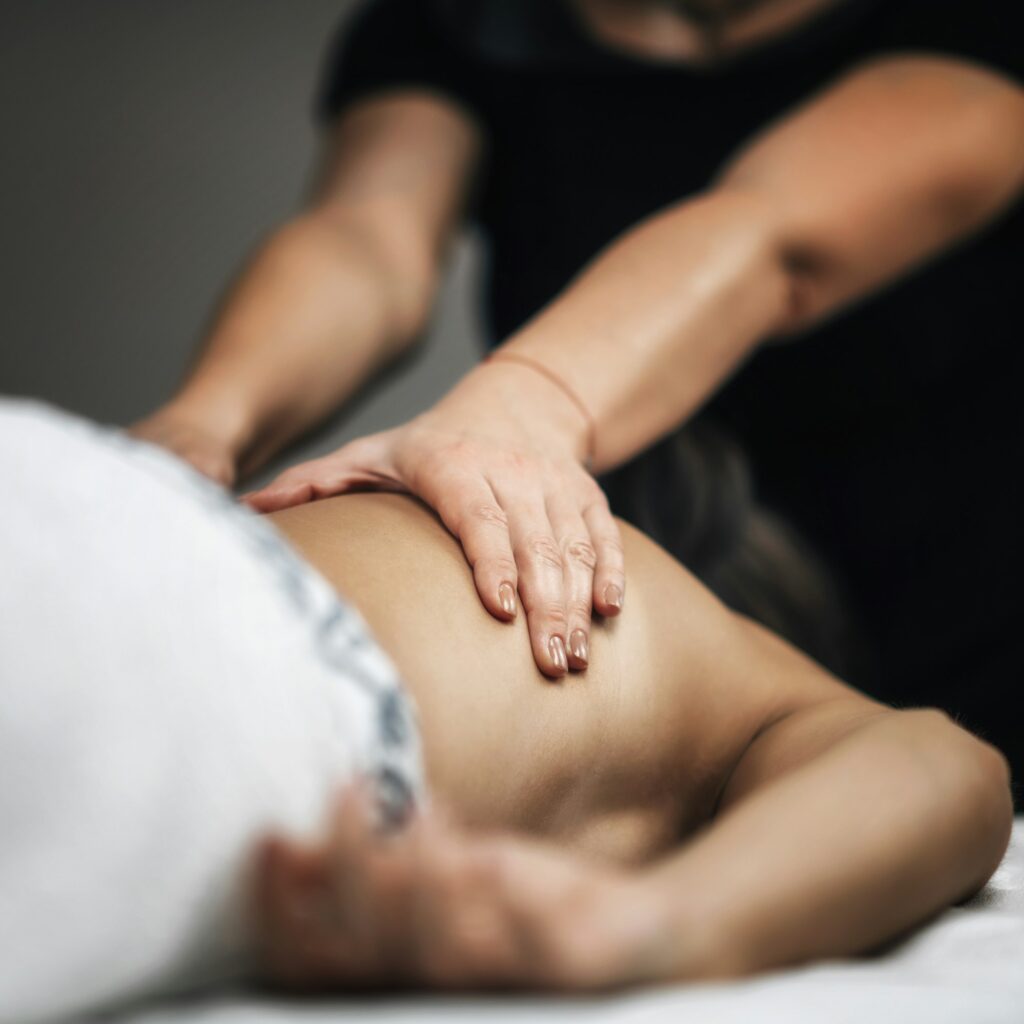 Lomi Lomi Hawaiian Back Massage at a Wellness Center